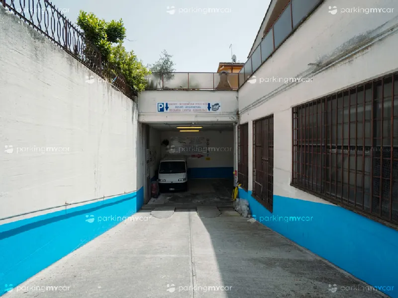 F.M. Parking - Roma Ciampino Ingresso F.M. Parking - Roma Ciampino