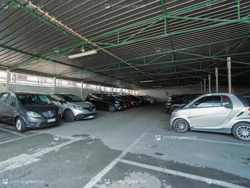 Economy Parking - Aeroporto Napoli Capodichino Parcheggi coperti sotto tettoia Economy Parking - Aeroporto Napoli Capodichino