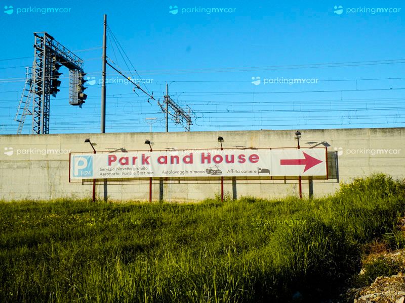 Park And House - Porto Bari Insegna Park And House - Porto Bari