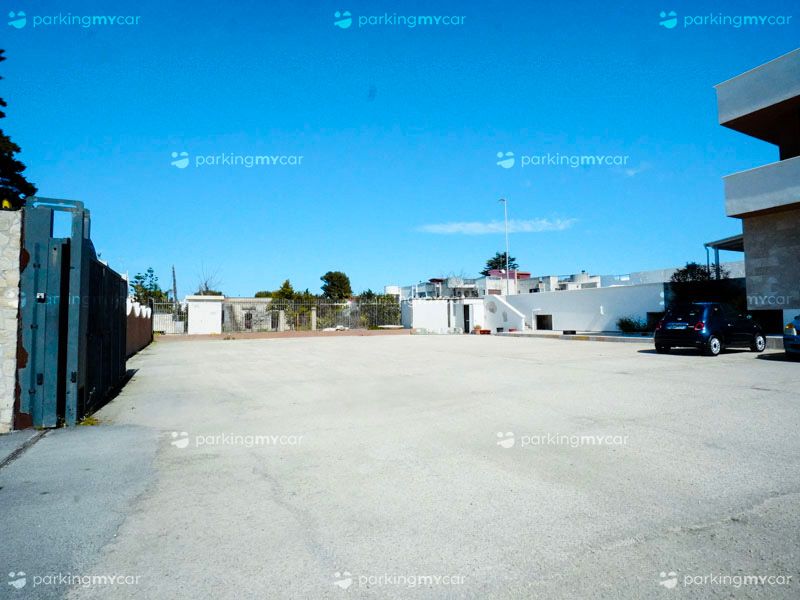 Baldassarre Parking - Aeroporto Bari Parcheggi all'aperto Baldassarre Parking - Aeroporto Bari