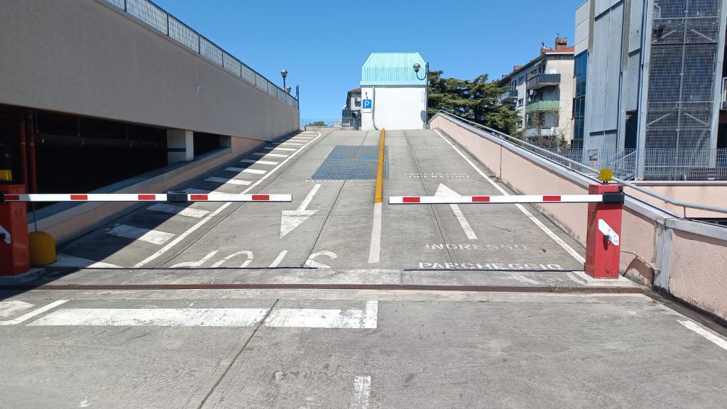 ParkingMyCar Trieste Porto Sbarra di entrata ParkingMyCar Trieste Porto