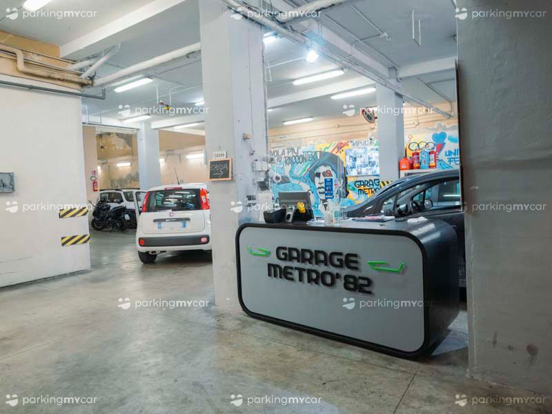 Garage Metro 82 - Napoli centro città Reception Garage Metro 82 - Napoli centro città