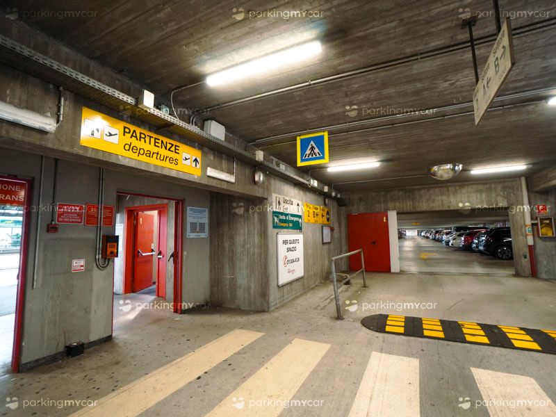 P-Multipiano Coperto - Aeroporto Torino Uscita pedonale P-Multipiano Coperto - Aeroporto Torino