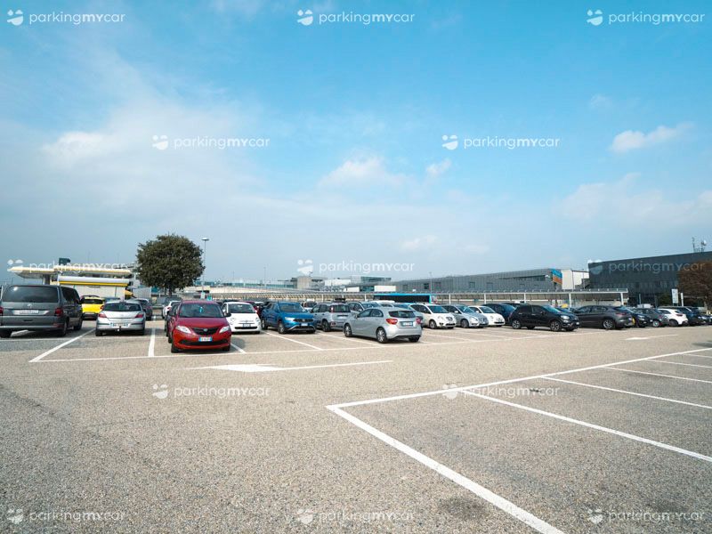 P-B Comfort - Aeroporto Torino Posti auto scoperti P-B Comfort - Aeroporto Torino