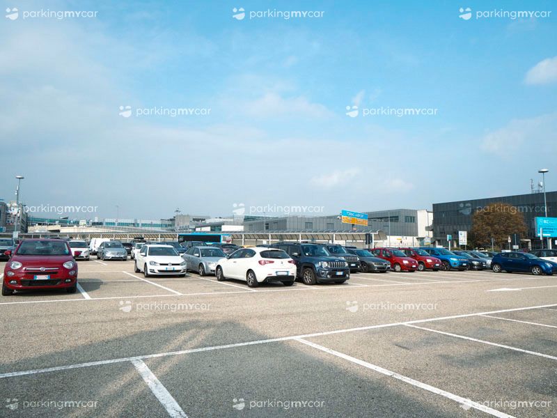 P-B Comfort - Aeroporto Torino Posti auto scoperti P-B Comfort - Aeroporto Torino
