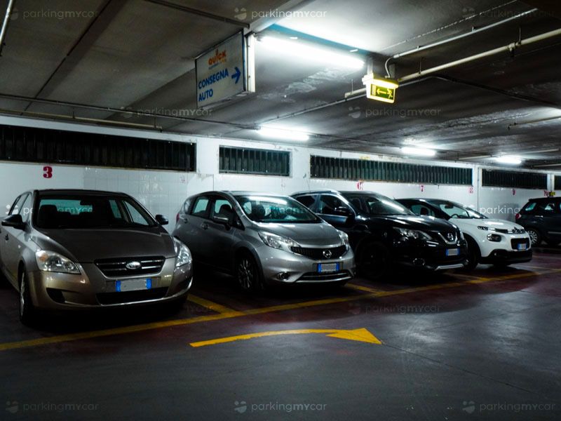 Quick San Francesco - Porto Bari Posti auto al coperto Quick San Francesco - Porto Bari