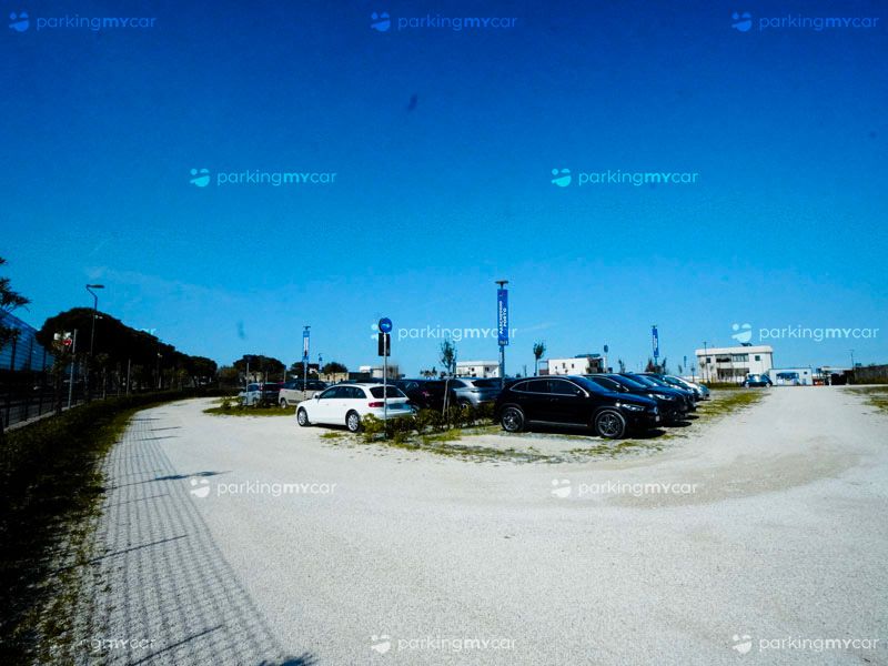 Quick Low Cost - Aeroporto Bari Parcheggi scoperti Quick Low Cost - Aeroporto Bari