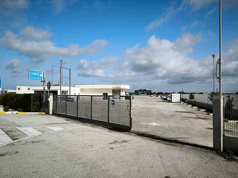 Parking Brindisi - Stazione Brindisi Ingresso Parking Brindisi - Stazione Brindisi