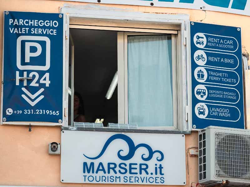 Garage Marser Car Valet - Porto Pozzuoli Finestra Garage Marser Car Valet - Porto Pozzuoli