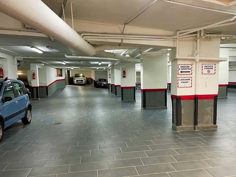Garage Bisignano - Napoli centro città Posti auto coperti Garage Bisignano - Napoli centro città