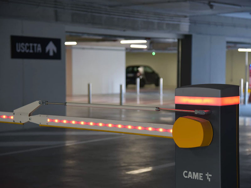 Parking Maddalena - Porto Trieste Sbarra e uscita Parking Maddalena - Porto Trieste