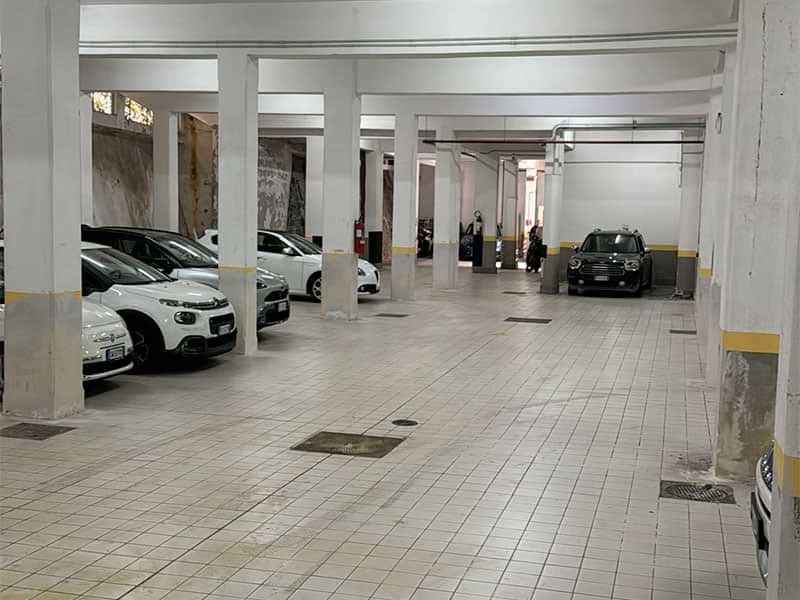 Parking Vittorio Emanuele - Napoli Chiaia posti auto coperti Parking Vittorio Emanuele - Napoli Chiaia